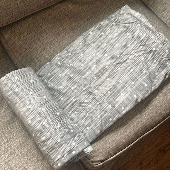 Ienjoyhome Queen duvet cover.  NWOT.  Includes two standard pillowcase shams. - Picture 5 of 7